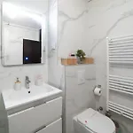 Aurelio Centar With Balcony And Free Parking