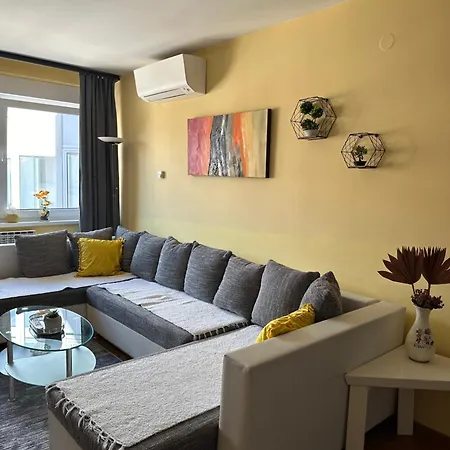 Apartment Aurelio Centar With Balcony And Free Parking *
