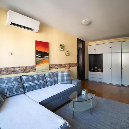 Aurelio Centar With Balcony And Free Parking * Sarajevo