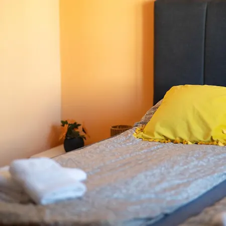 Aurelio Centar With Balcony And Free Parking *