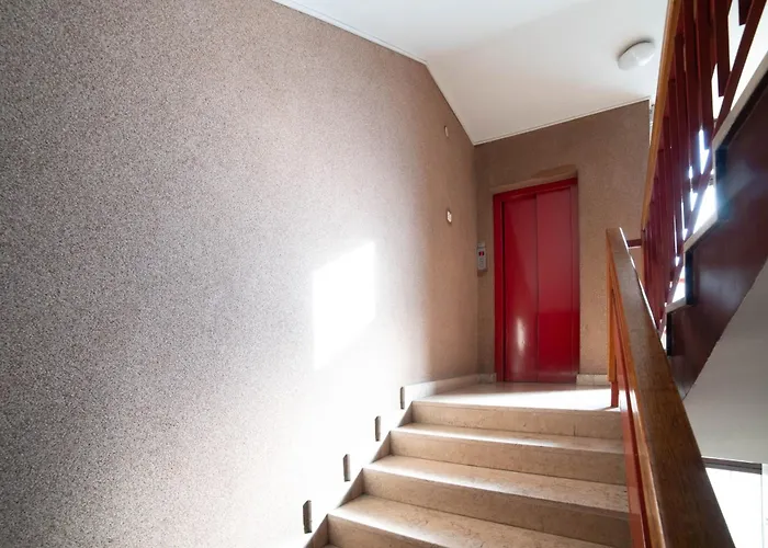 Aurelio Centar With Balcony And Free Parking Διαμέρισμα *