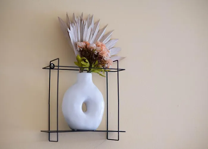 Aurelio Centar With Balcony And Free Parking Διαμέρισμα