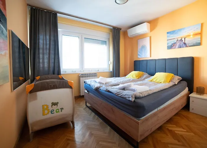 Διαμέρισμα Aurelio Centar With Balcony And Free Parking